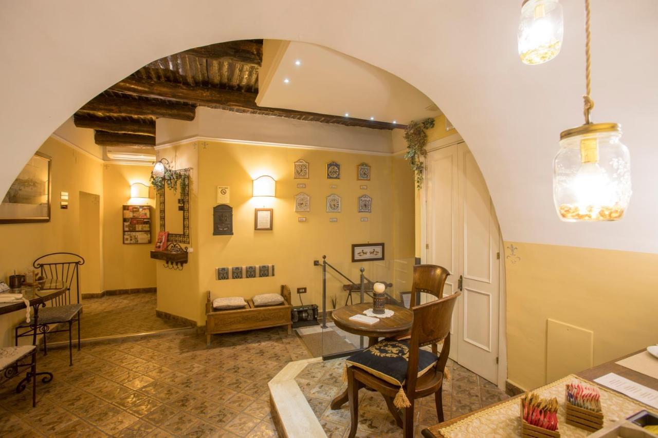 B&B L'Alloggio Dei Vassalli Napoli Ngoại thất bức ảnh