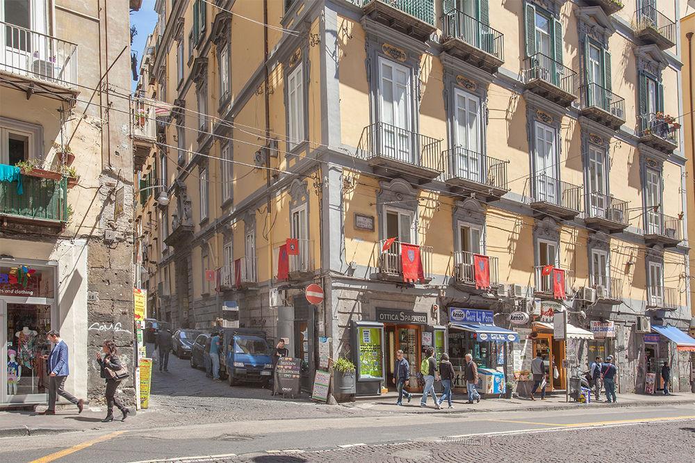 B&B L'Alloggio Dei Vassalli Napoli Ngoại thất bức ảnh