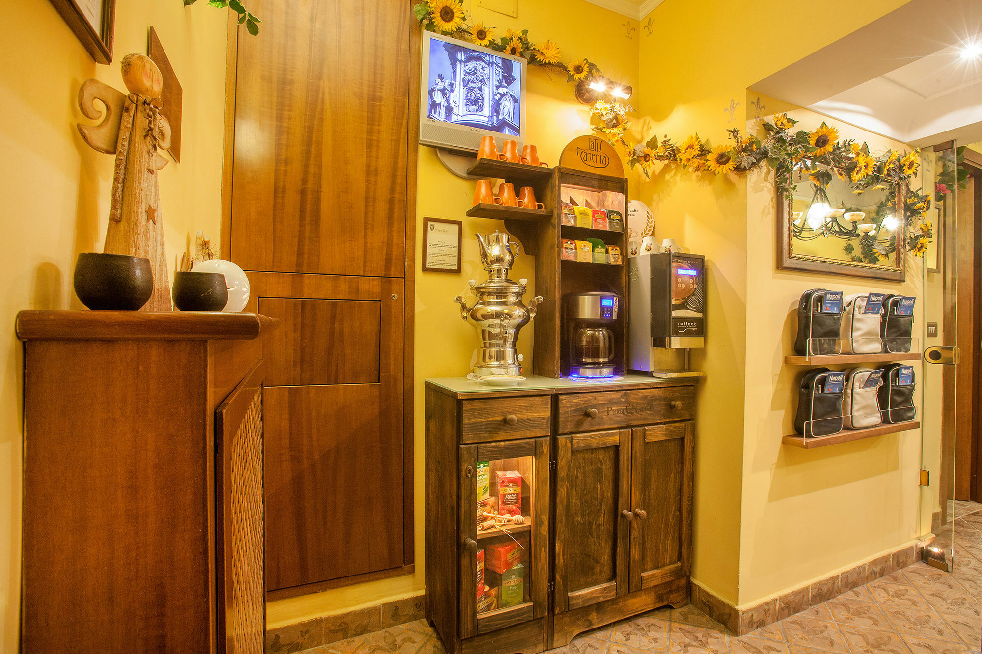 B&B L'Alloggio Dei Vassalli Napoli Ngoại thất bức ảnh