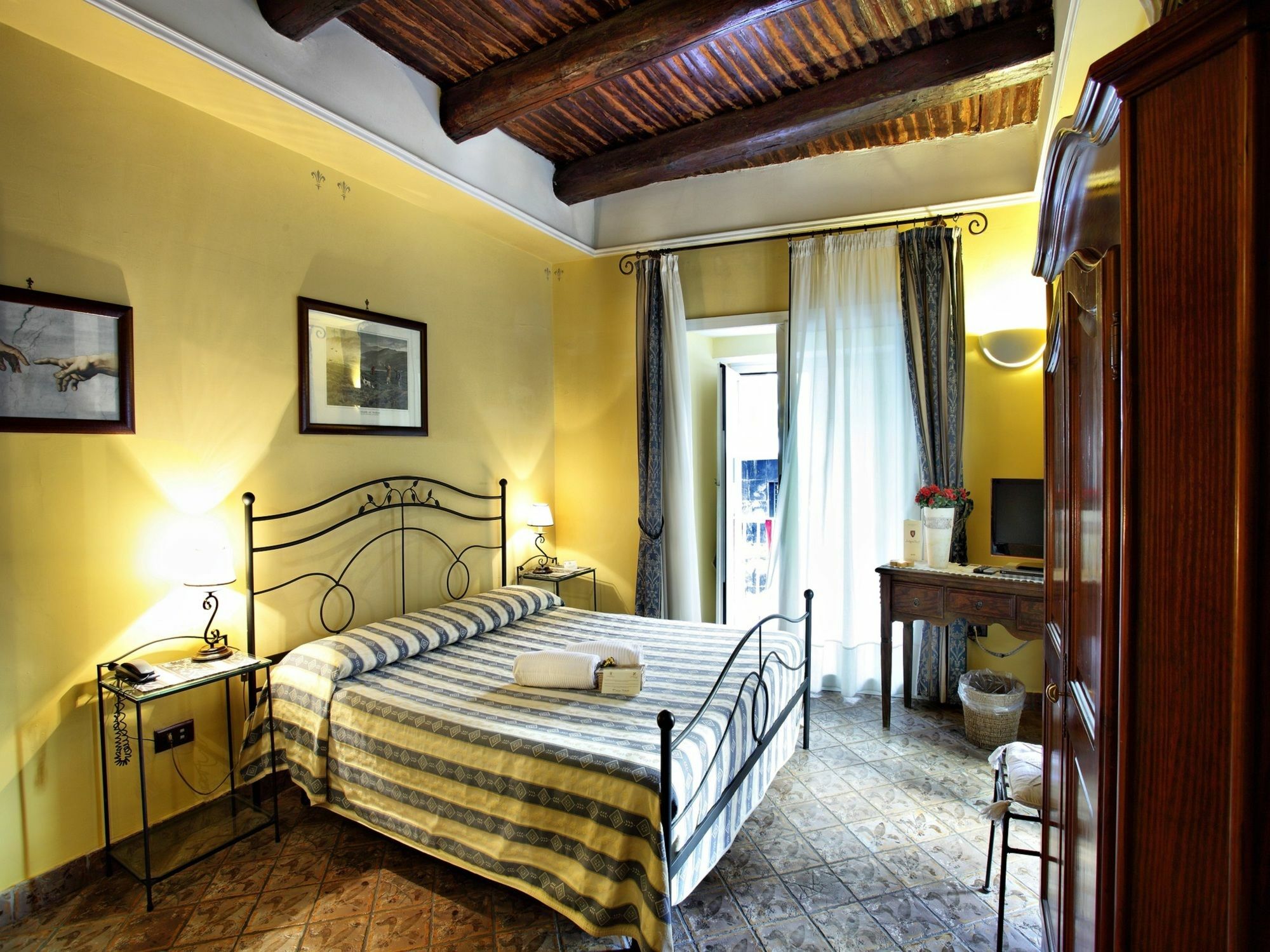 B&B L'Alloggio Dei Vassalli Napoli Ngoại thất bức ảnh